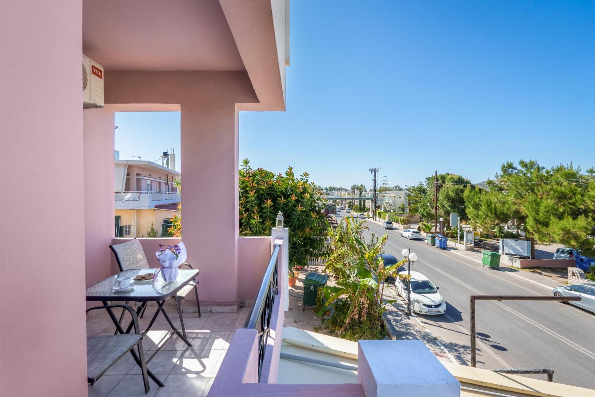 Nikos Apartments Agia Marina  Ngoại thất bức ảnh