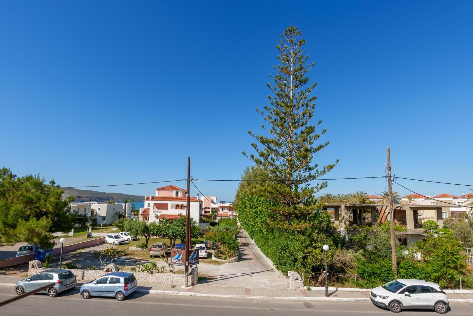 Nikos Apartments Agia Marina  Ngoại thất bức ảnh