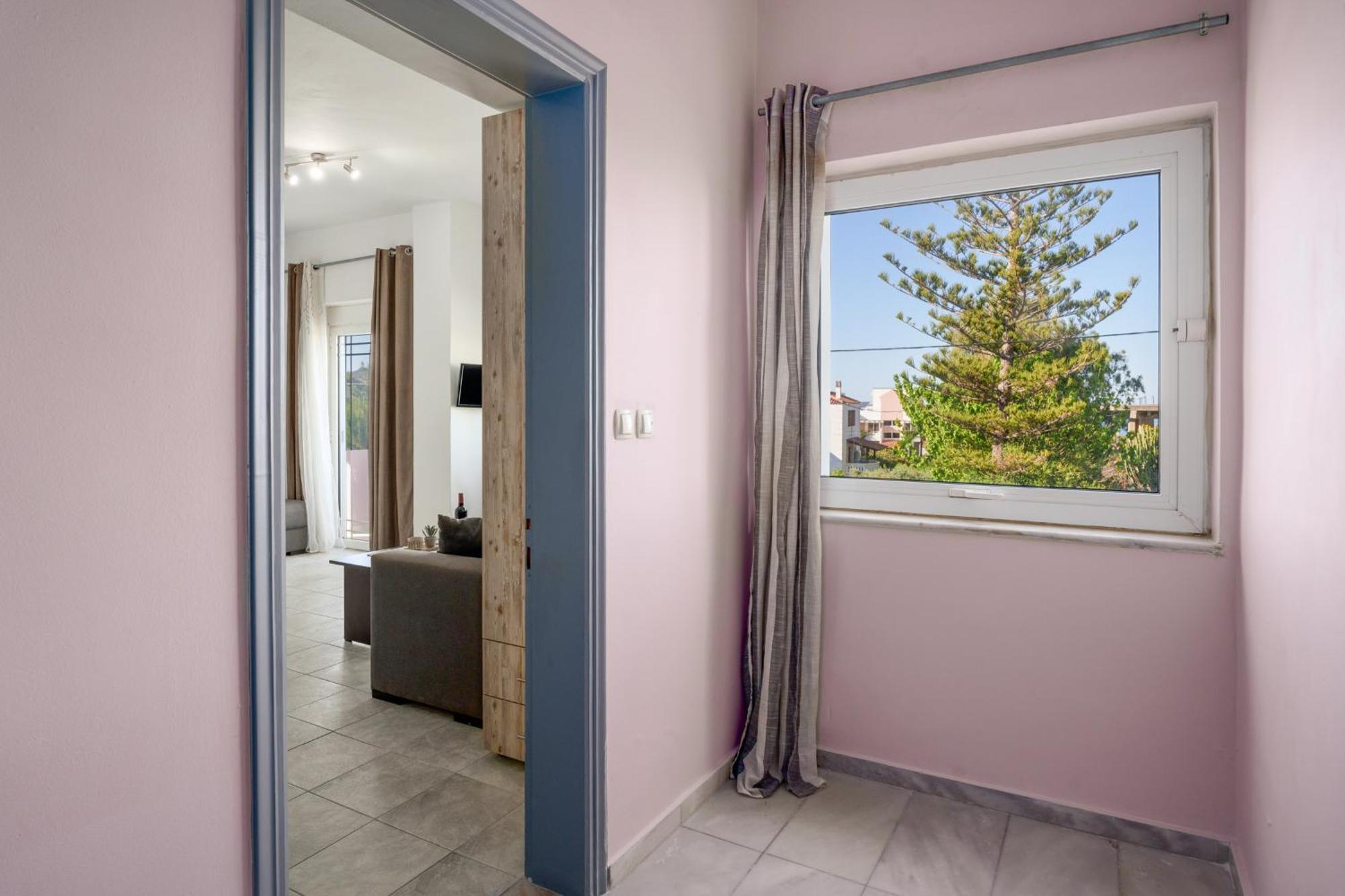Nikos Apartments Agia Marina  Ngoại thất bức ảnh