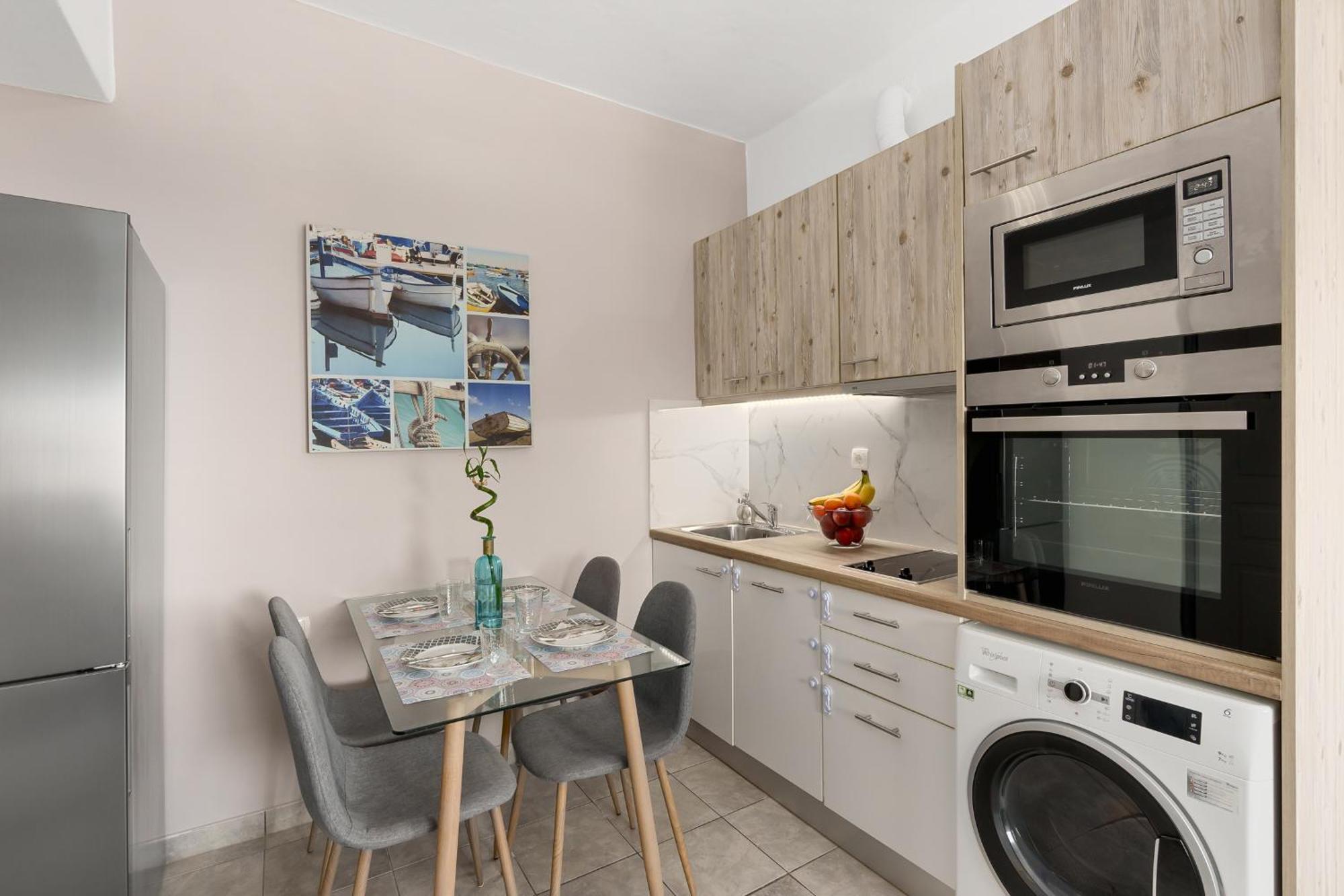 Nikos Apartments Agia Marina  Ngoại thất bức ảnh