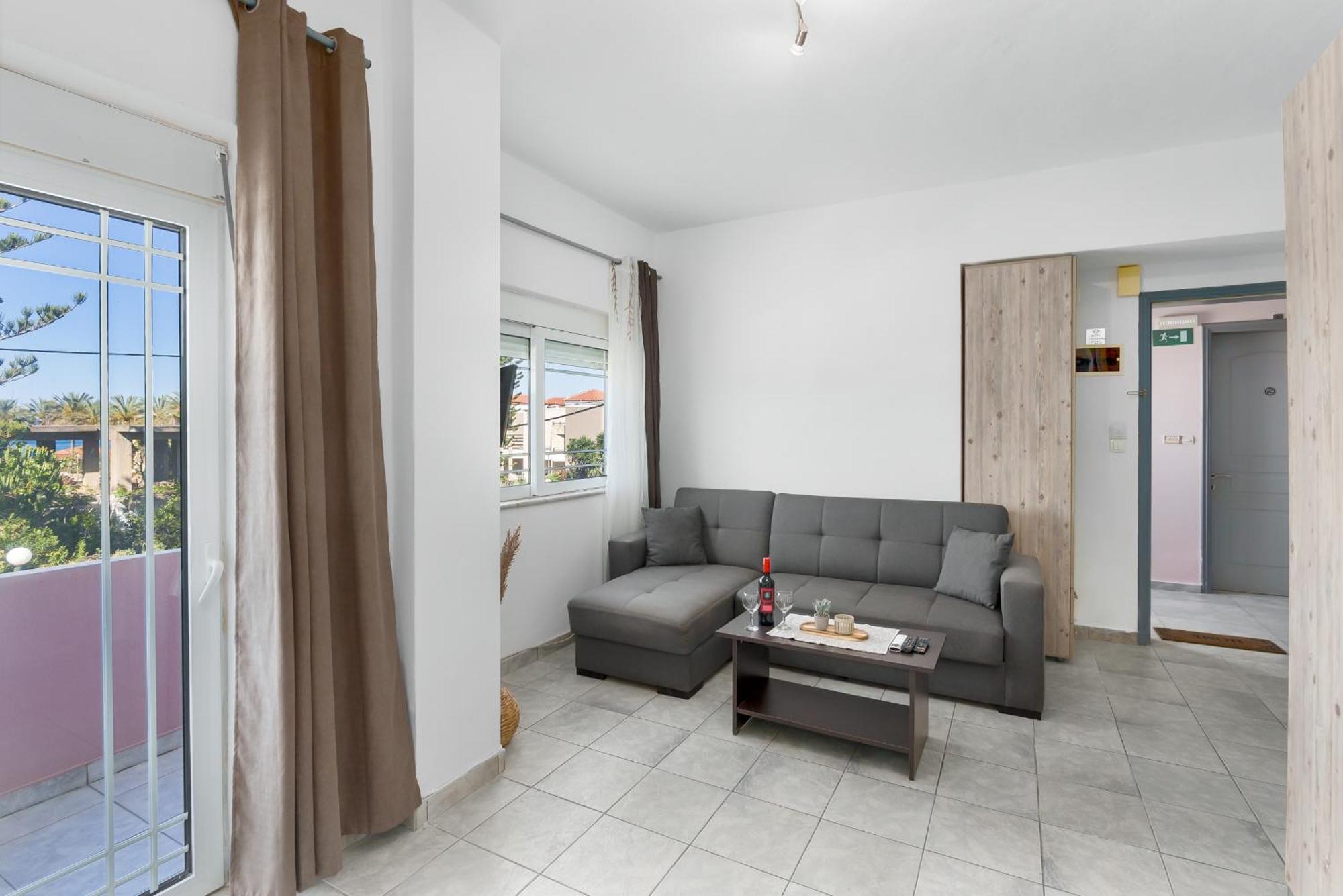 Nikos Apartments Agia Marina  Ngoại thất bức ảnh