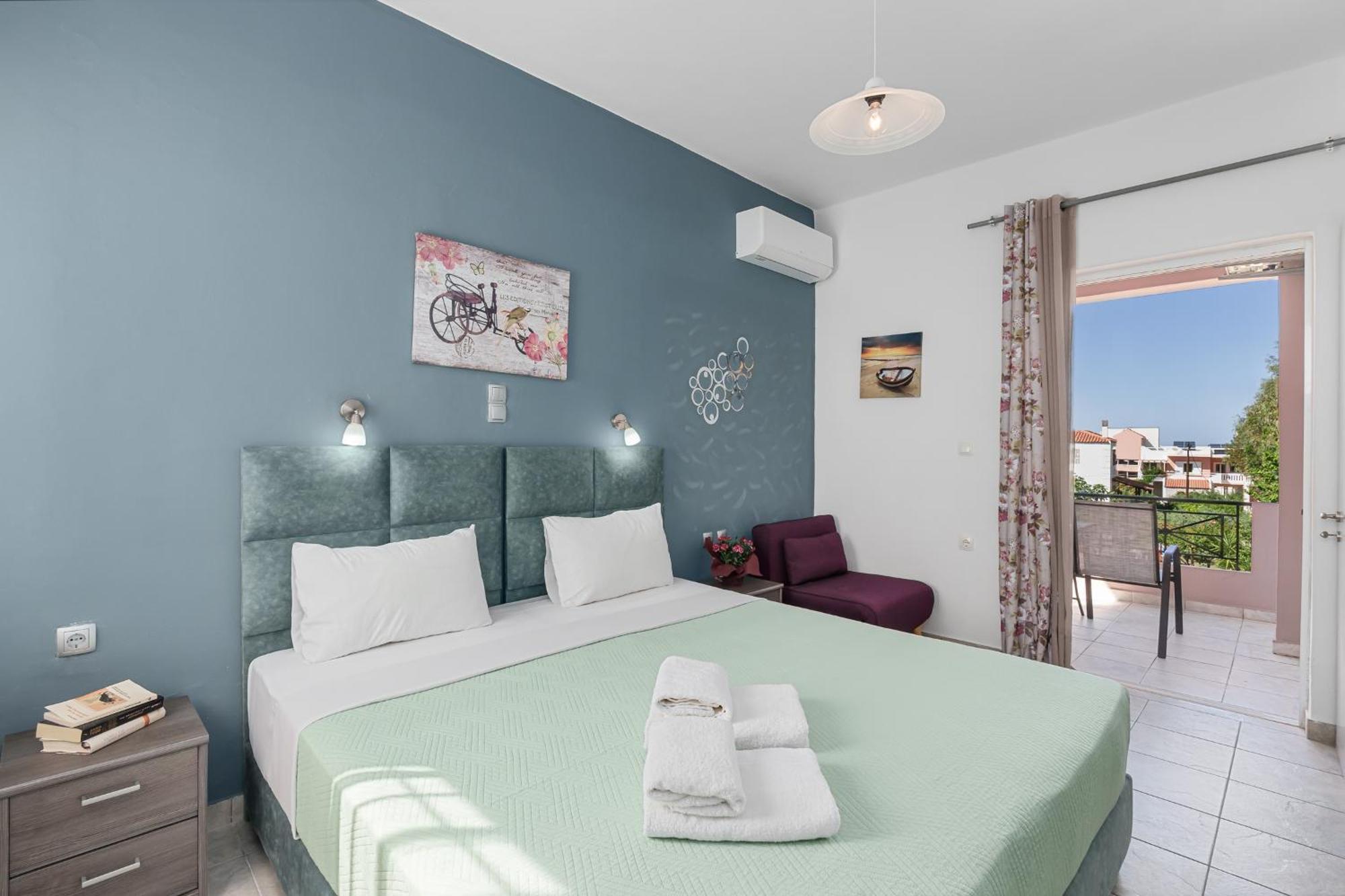 Nikos Apartments Agia Marina  Ngoại thất bức ảnh