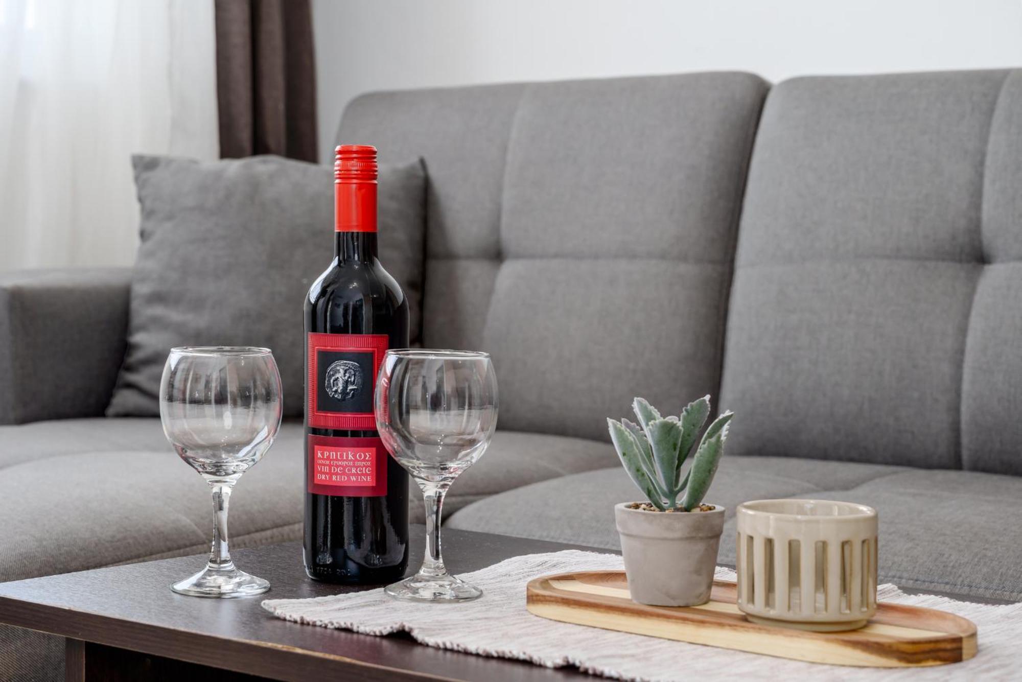 Nikos Apartments Agia Marina  Ngoại thất bức ảnh